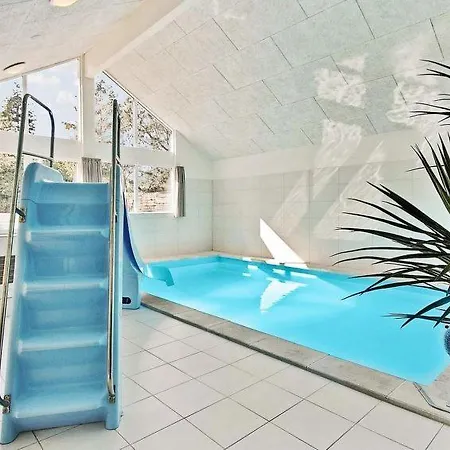 Tatil Evi Sleeps 18 Pool Wifi Melby
