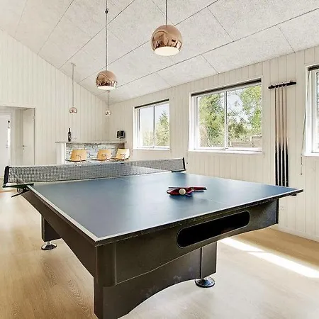 Sleeps 18 Pool Wifi * Melby