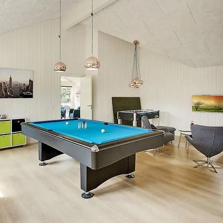Tatil Evi Sleeps 18 Pool Wifi Melby